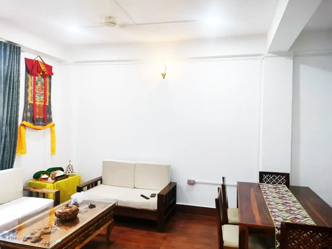 Cozy dining area for meals and socializing